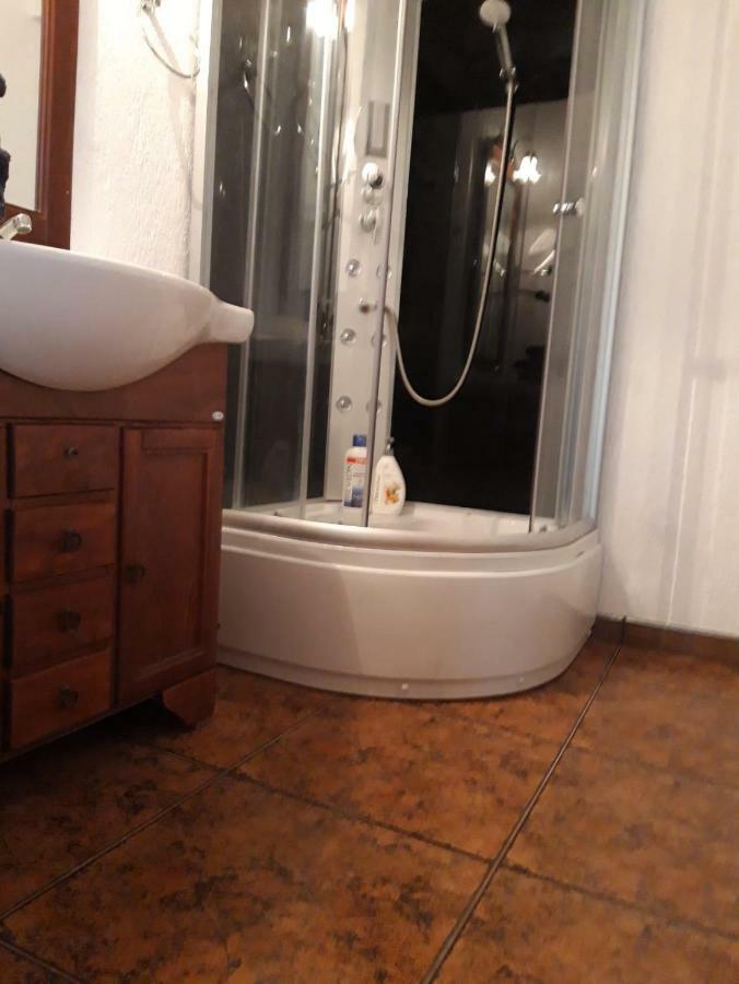Hellen'S Ultracentral Apartament Buzău Zewnętrze zdjęcie